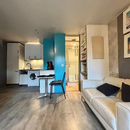 - Port & Lices Walkable - Parking Saint Tropez